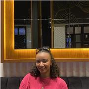 Fluent in english, je vais t’aider à parler  anglais couramment et réduire l’accent.
Également pour l’arabe, ma langue maternelle, je suis prête à vous faciliter la compréhension écrite et orale.
Merci